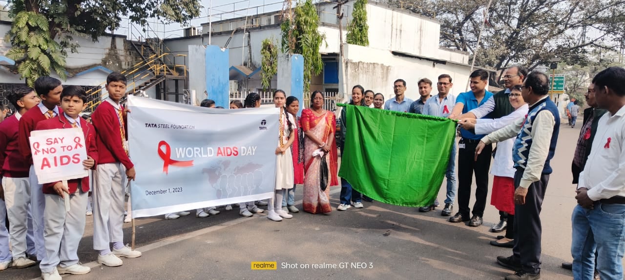 विश्व एड्स दिवस पर जागरूकता रैली, 225 युवाओं और 80 महिलाओं की रही हिस्सेदारी