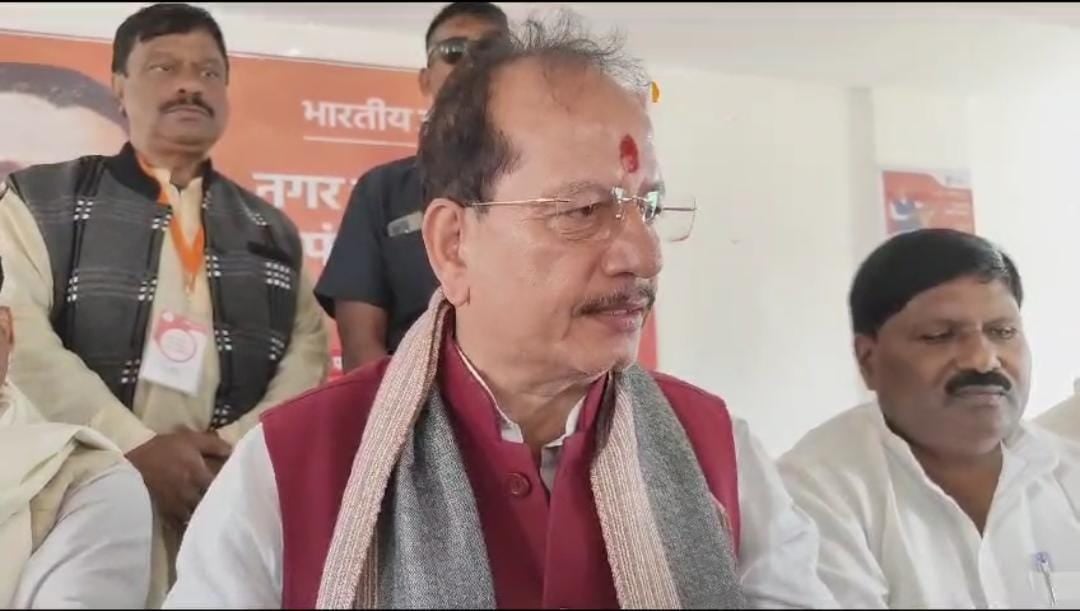 विजय कुमार सिन्हा ने नीतीश कुमार पर बोला हमला, कहा नीतीश कुमार विशेष राज्य के दर्जा की मांग अपना भविष्य बचाने के लिये कर रहे हैं