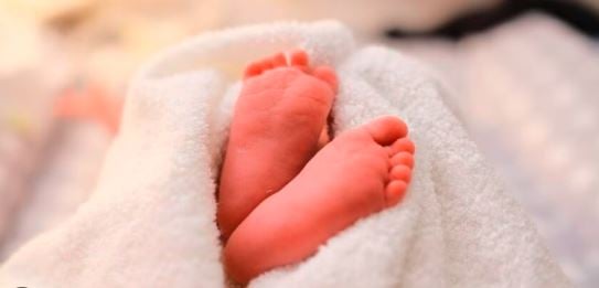 रूपयों के लिए मां की बिक गई ममता, नवजात बच्ची का किया सौदा, बच्ची के सौदागर गिरफ्तार