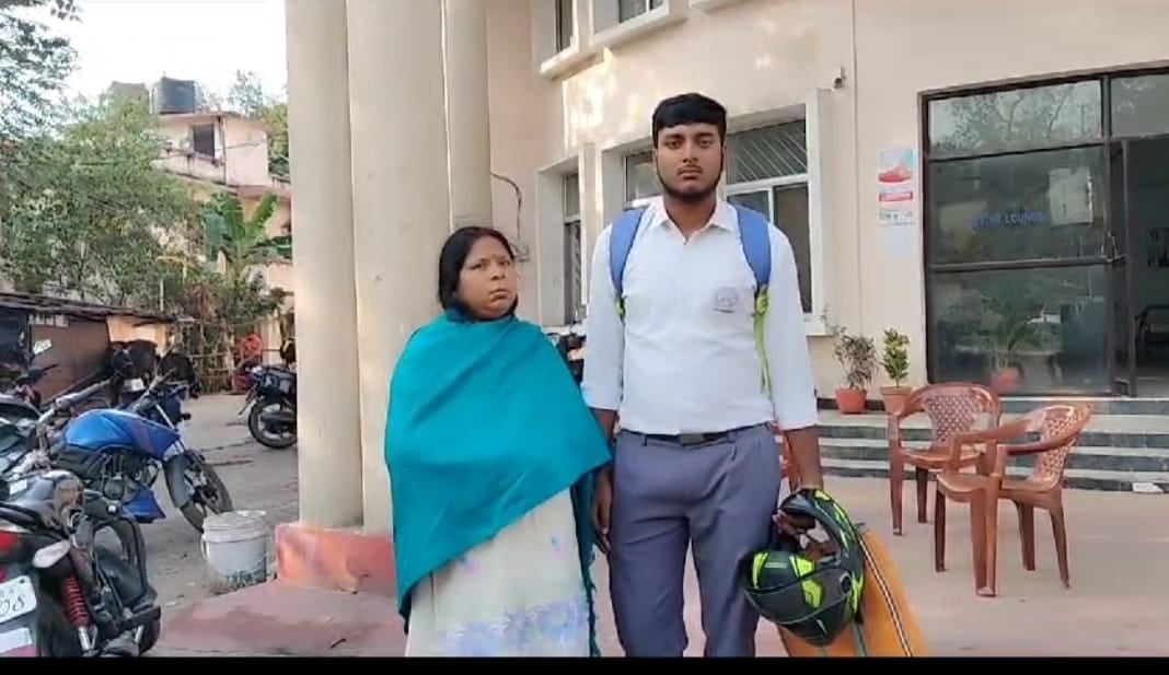DHANBAD: सड़क पर आप भी रहिये सावधान! नहीं तो फरेबी आप को भी बना सकते हैं शिकार