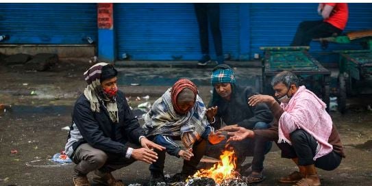 मिचौंग तूफान तो चला गया, अब निकाल लीजिए कंबल और रजाई...