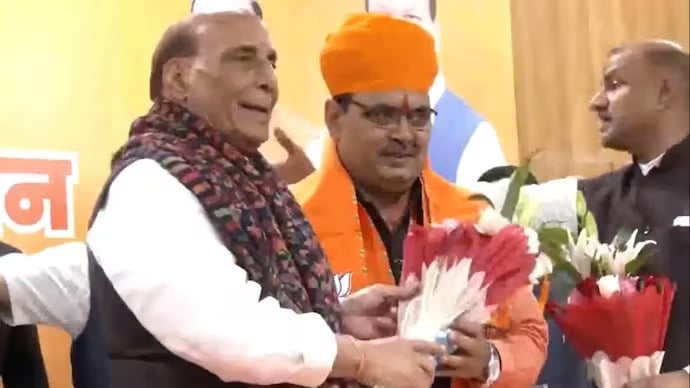 त्वरित टिप्पणी: तीन राज्य, तीनो में नए चेहरे! 2024 के चुनाव में कितना फ़ायदा, कितना नुकसान, पढ़िए