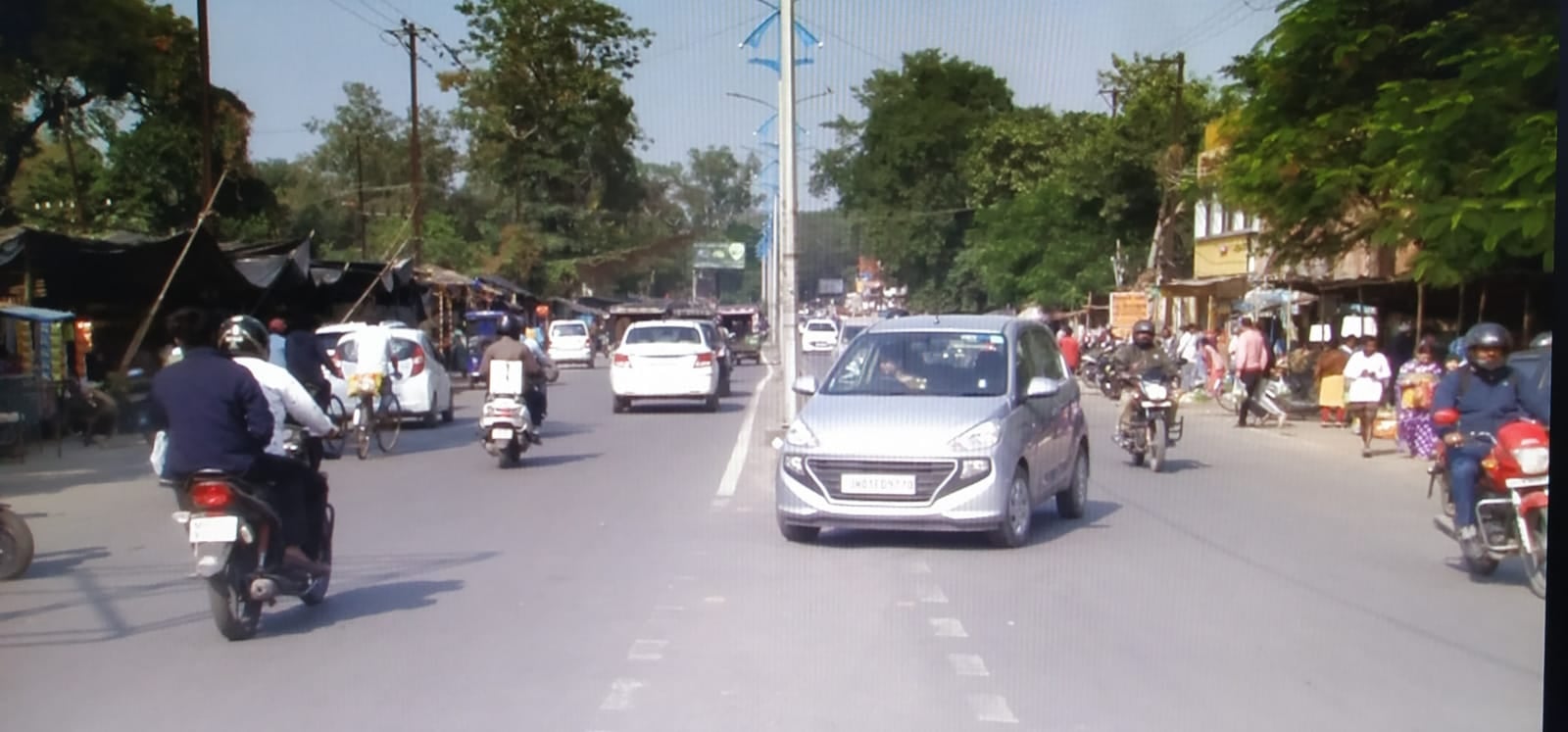 धनबाद  के लोग क्यों चाहते हैं वीआईपी मूवमेंट? पढ़िए सड़कें कैसे दे रही हैं  उत्तर