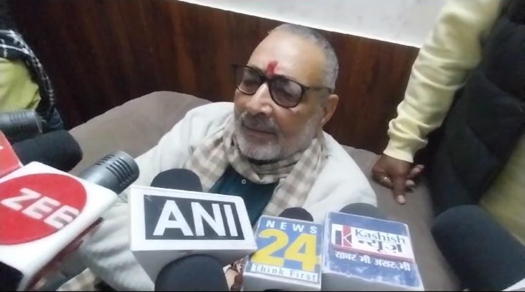 बक्सर पहुंचे गिरिराज सिंह ने नीतीश और लालू पर जमकर साधा निशाना, कहा बिहार आज उग्रवादी आतंकवादियों का नर्सरी बन रहा