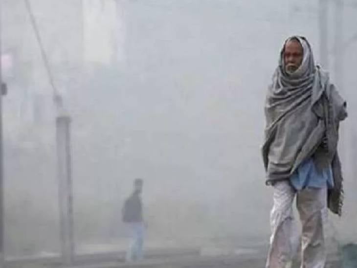 धनबाद में हाड़कंपाती ठंड, सड़क के किनारे जिंदगी लेकिन आश्रय गृह के बेड रहते हैं खाली