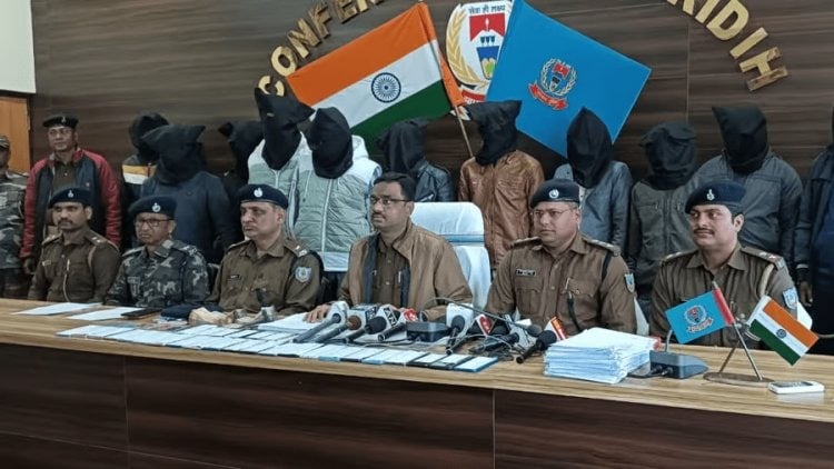 जामताड़ा, देवघर सहित गिरिडीह के 13 साइबर क्रिमिनल्स कर रहे थे ठगी, कार, नगदी  और बाइक के साथ अरेस्ट