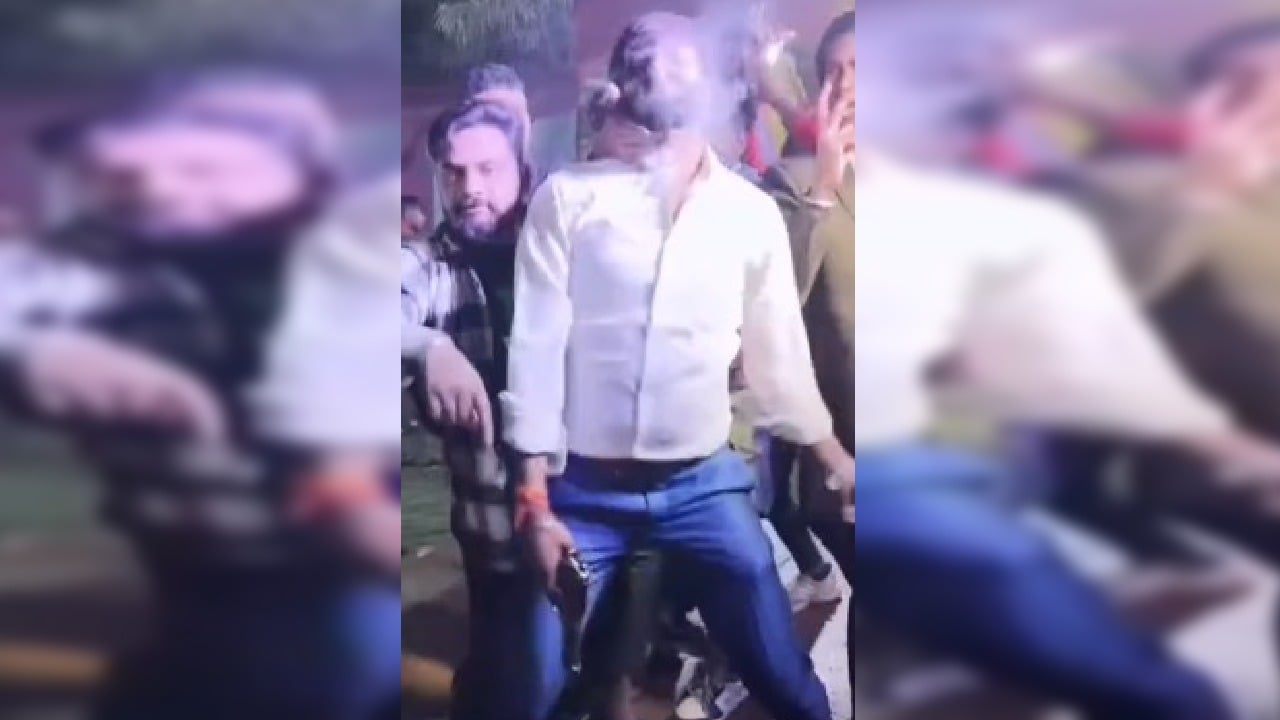 मोतिहारी : हाथ में हथियार लहराते हुए युवक का वीडियो वायरल, मामले की जांच में जुटी पुलिस