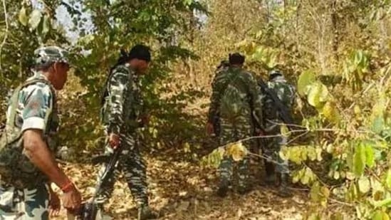छत्तीसगढ़: सुरक्षबल औऱ माओवादियों के बीच मुठभेड़, सैकड़ों राउंड चली गोली, चार माओवादी ढेर
