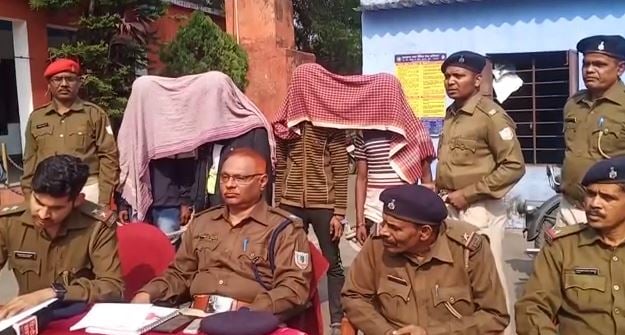 चार बाइक चोर धराए,  चोरी की मोटरसाइकिल भी बरामद