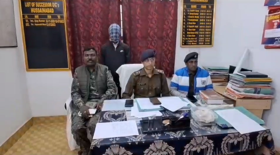 पत्नी के नाजायज रिश्ते पर जब पति ने  उठाया सवाल तो प्रेमी संग मिल कर पत्नी ने रेत दिया गला,पलामू के हुसैनाबाद की घटना