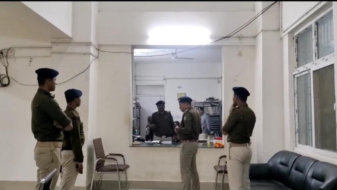 Bihar : पटना जेल से भाग रहा था कैदी, तीसरे तल्ले से गिरकर हो गई मौत, पुलिस की लापरवाही आयी सामने