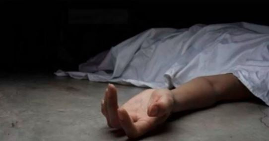 पति-पत्नी का हुआ झगड़ा, बात बढ़ी औऱ दुधमुंहे बच्चे के साथ जहर खाकर दे दी जान, पढ़िए सनसनीखेज खबर