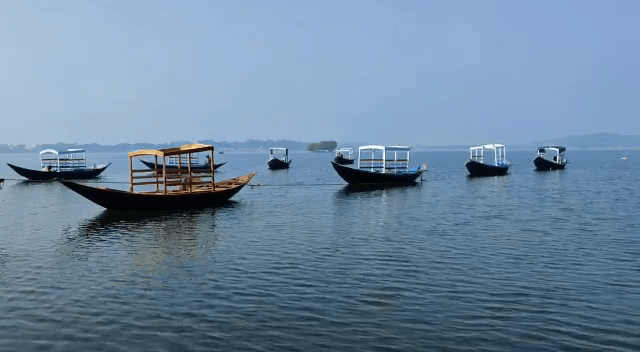 धनबाद का स्वर्ग मैथन डैम : सुविधाओं के अभाव में पर्यटक होते परेशान, हुकमरानों को शर्म आती नहीं