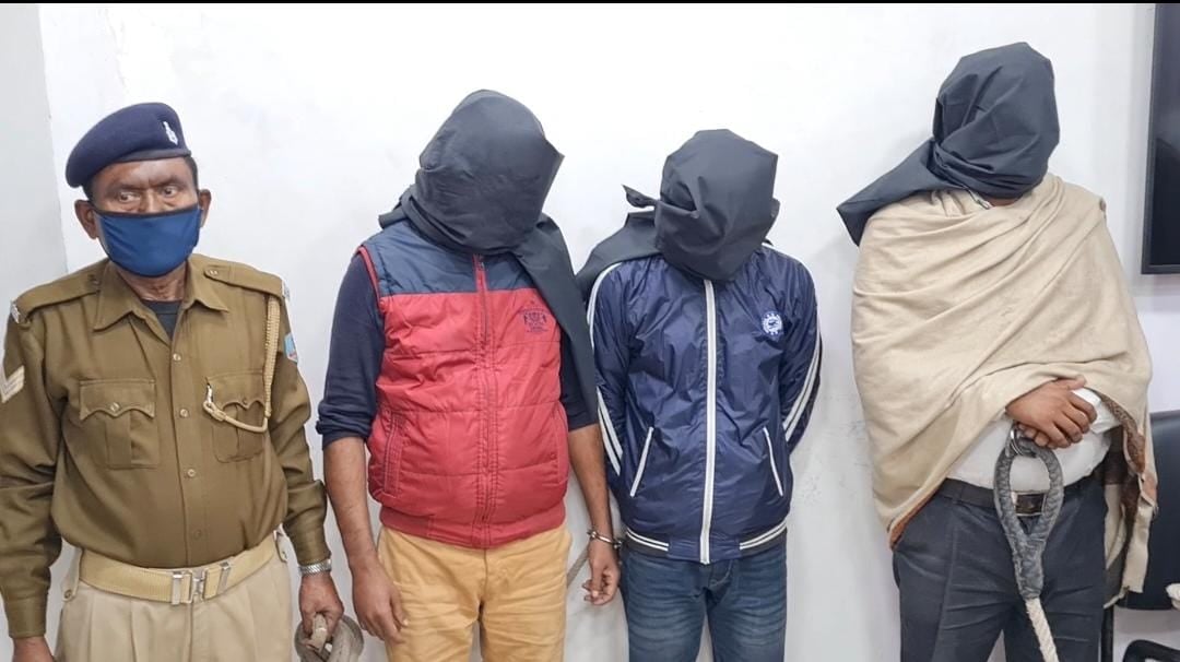 जुगसलाई  लूटकांड का खुलासा--पूर्व कर्मचारी ने ही आपराधिक गिरोह से करवाई लूट