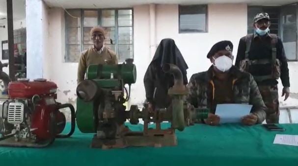 चतरा में नष्ट की गई अफीम की फसल, एक धराया