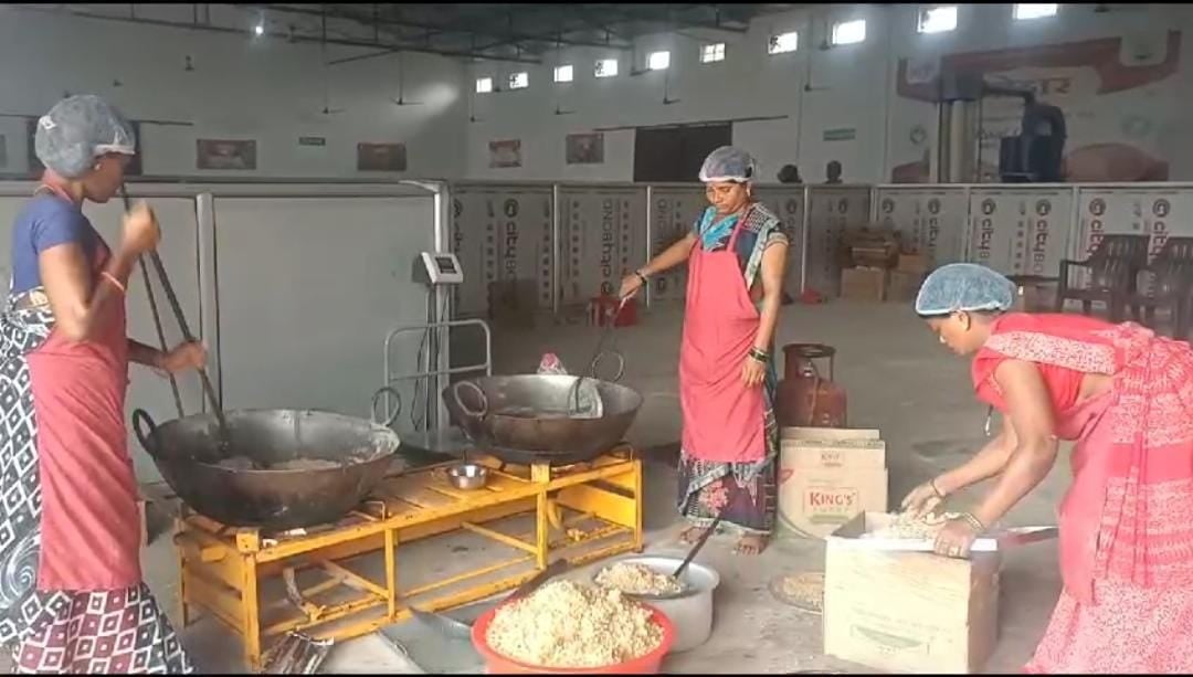 रागी मिशन बदल रहा है गुमला की महिलाओं की तकदीर! मडुआ उत्पादन से आर्थिक रुप से मजबूत बन रही हैं महिलाएं