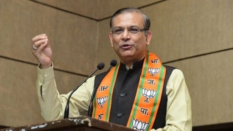 जयंत सिन्हा के सीने में पंजे की धड़कन! क्या अटूट रहेगा अल्पसंख्यकों का विश्वास? मॉब लिंचिंग के आरोपियों को फूल माला पहनाकर बटोरी थी सुर्खियां