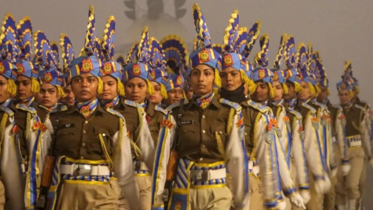 CRPF Recruitment 2024: 10 वीं पास के लिए सीआरपीएफ में कॉन्स्टेबल जीडी पदों पर निकली भर्ती, 16 जनवरी से आवेदन प्रक्रिया शुरू