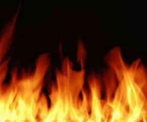 मंडप पर आसमान चूमने लगी आग की लपटें, फिर दूल्हे-दुल्हन ने ये किया