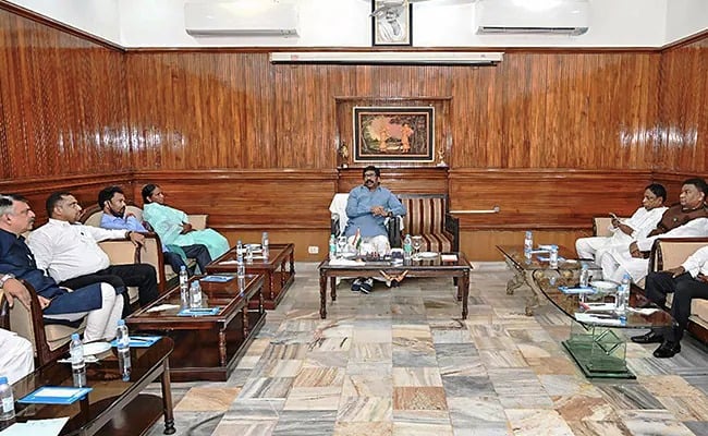 बजट सत्र से पहले आज कैबिनेट की बैठक, सरकारी कर्मचारियों के लिए खुल सकता है खजाना, 60 लाख तक होम लोन पर लग सकती है मुहर