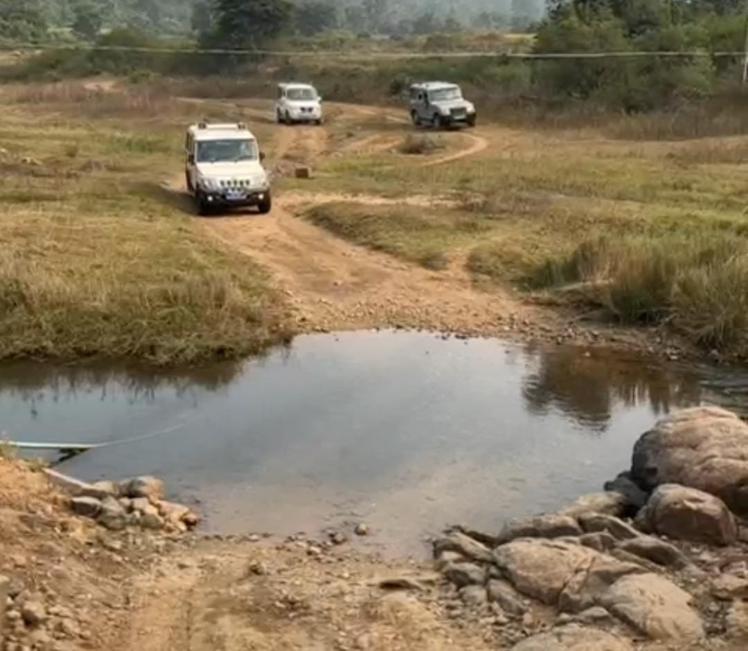 लोहरदगा:राज्य गठन के 24 साल बाद भी नहीं बदली चारागादी गांव की तकदीर! गांव से बाहर निकलने के लिए तैरनी पड़ती है तीन नदियां,पढ़ें क्या कहते हैं ग्रामीण