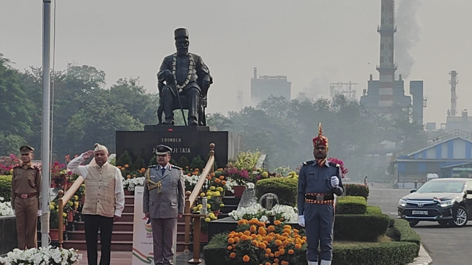 जमशेदपुर में धूमधाम से मनाया गया 75वां गणतंत्र दिवस, टाटा कंपनी में वीपी अविनेश गुप्ता ने किया झंडोत्तोलन, शहरवासियों को दी शुभकामनाएं