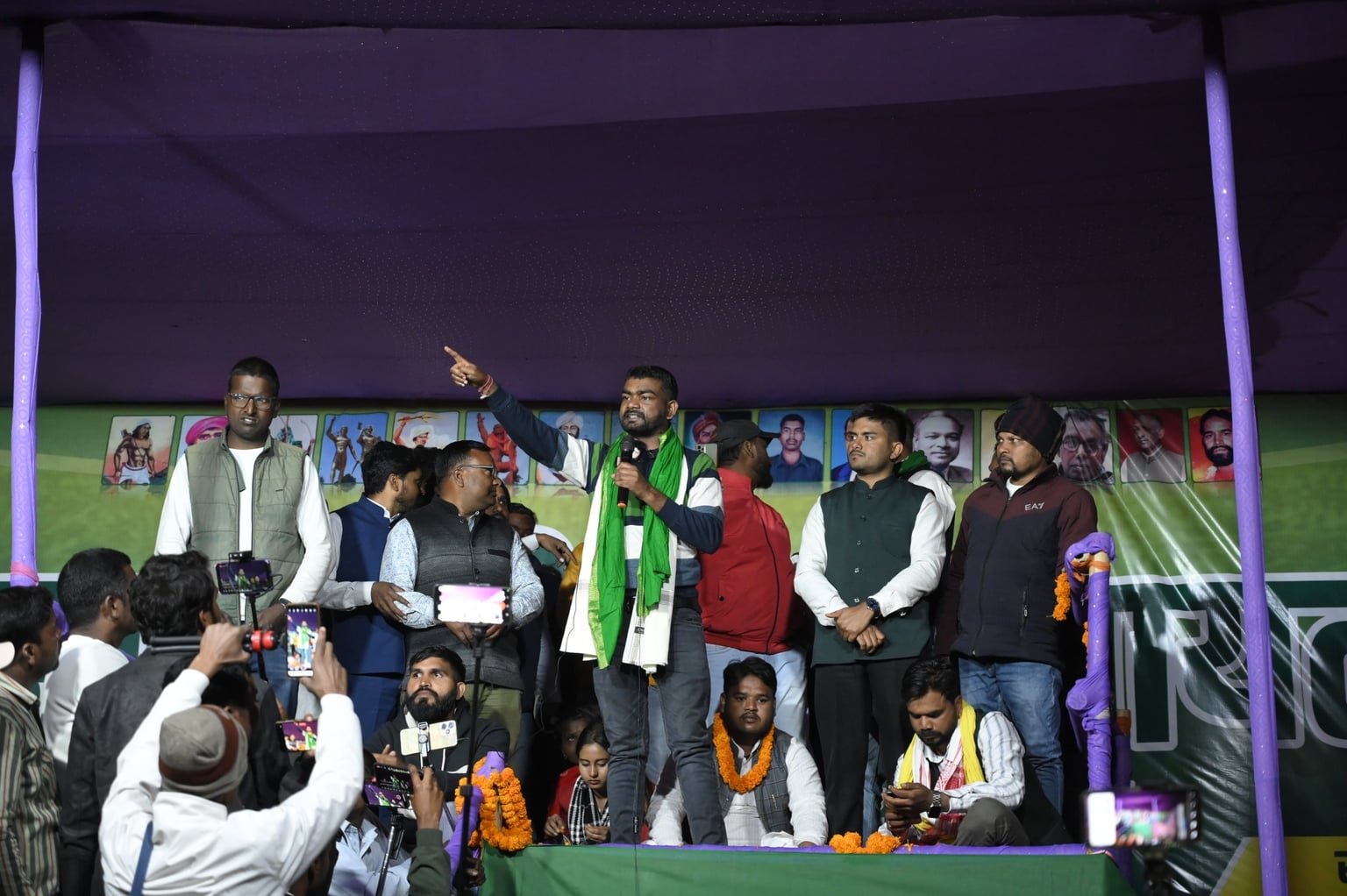 इंडिया-एनडीए दोनों से दो-दो सीट का ऑफर! हजारीबाग में जयराम की दहाड़- हमारा सपना झारखंडियों के चेहरे पर मुस्कान, संजय महेता की ओर किया इशारा