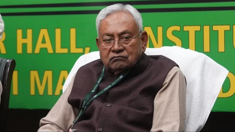 बिहार में सियासी उफान मीडिया का फितूर! सूत्रों और संकेतों के भरोसे सरकार बनाने-गिराने का खेल! ठोस तथ्यों से दूर तैरती कहानियां