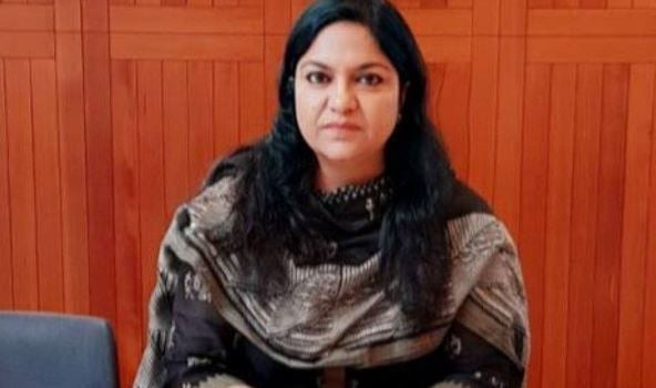 जेल में बंद पूजा सिंघल की बढ़ेगी और मुश्किलें ! ईडी ने फिर उनके करीबी से की है पूछताछ, पढ़िए क्या है मामला