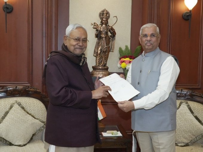 बिहार में चल रहा खेल खत्म, नीतीश कुमार फाइनली राजद से हो गए अलग, आज भाजपा के साथ बनाएंगे सरकार
