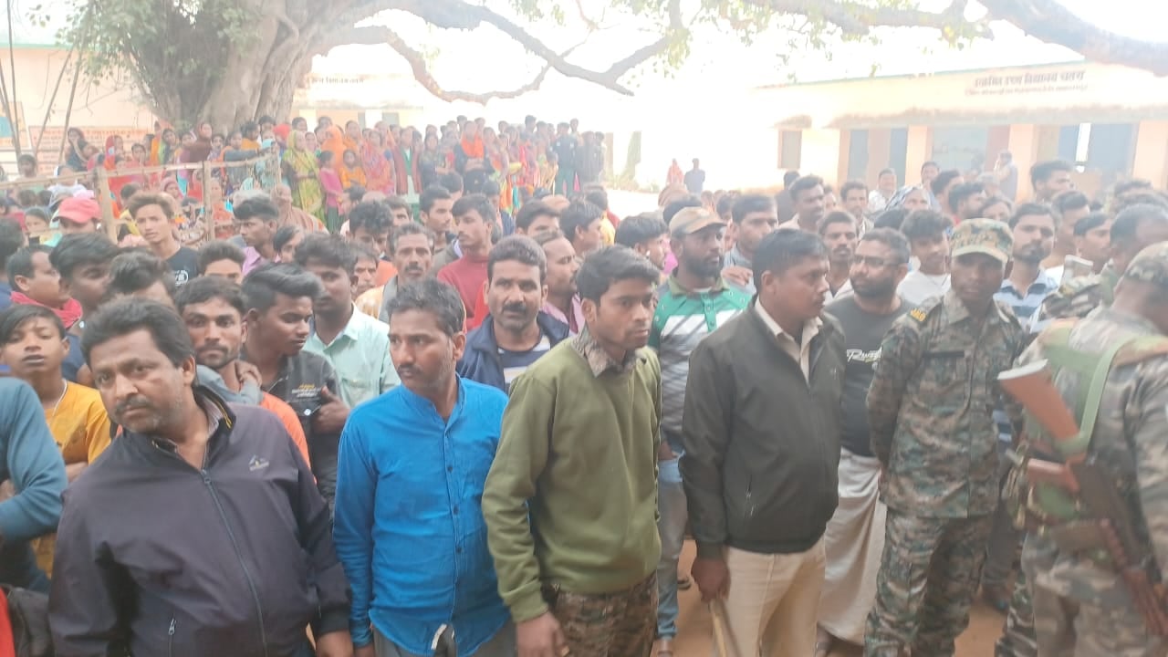 Big Breaking: गोलियों की तड़तड़ाहट से गूंजा गोड्डा! स्कूल के लाईब्रेरी में चली गोली, घटना में दो शिक्षकों की मौत, एक की हालत गंभीर, पढ़ें वजह