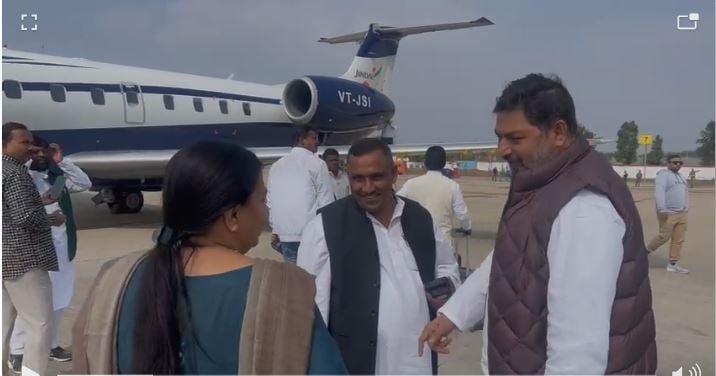 सीएम चंपई का शपथ ग्रहण पूरा, लेकिन चुनौतियां अभी शेष! बसंत सोरेन को उपमुख्यमंत्री का ताज तो दीपिका पांडेय, मथुरा महतो सहित कई चेहरों की इंट्री की चर्चा