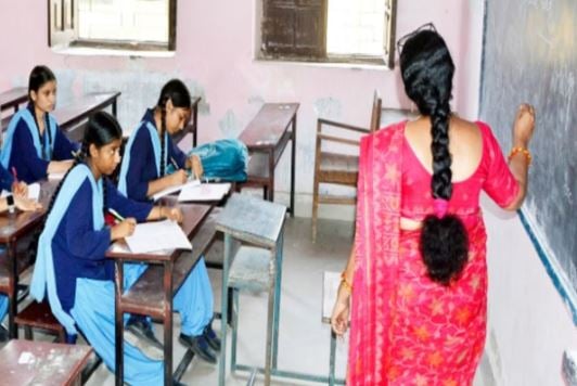 नौकरी की नहीं ले टेंशन, बिहार में फिर एक लाख शिक्षकों की होगी बहाली, के.के पाठक ने किया एलान