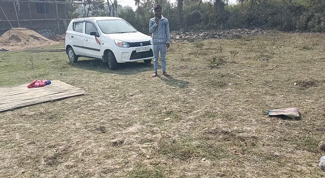 साहिबगंज: कार के नीचे बम मिलने से इलाके में मचा हड़कंप ! घर और गाड़ी को उड़ाने की थी साजिश