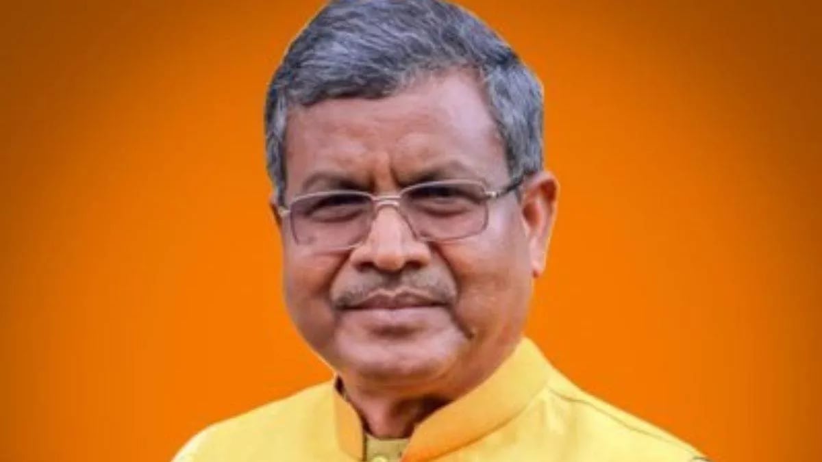 माड़-भात खाकर नौकरी की तैयारी करते छात्रों के सपनों की चोरी! बाबूलाल ने उठायी सीबाईआई जांच की मांग