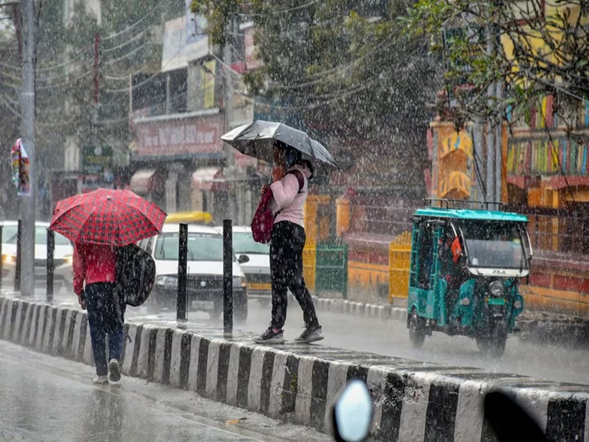 Jharkhand Weather: झारखंड में बदलनेवाला है मौसम का मिजाज! रांची सहित इन जिलों में कल से बारिश के आसार