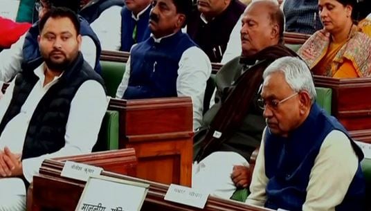 Bihar Floor Test- फ्लोर टेस्ट की पहली परीक्षा में नीतीश पास, बिहार विधानसभा के अध्यक्ष पद से हटाए गये अवध बिहारी चौधरी