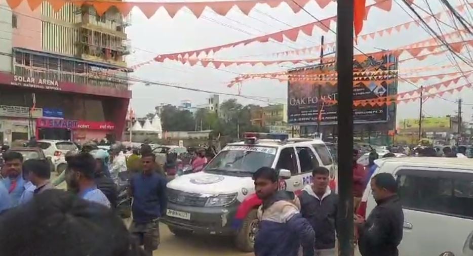 Big Breaking : रांची में दिन दहाड़े लूट, दुकानदार को बोला  हैप्पी वैलेंटाइन डे और कर दिया सोने की दुकान को साफ