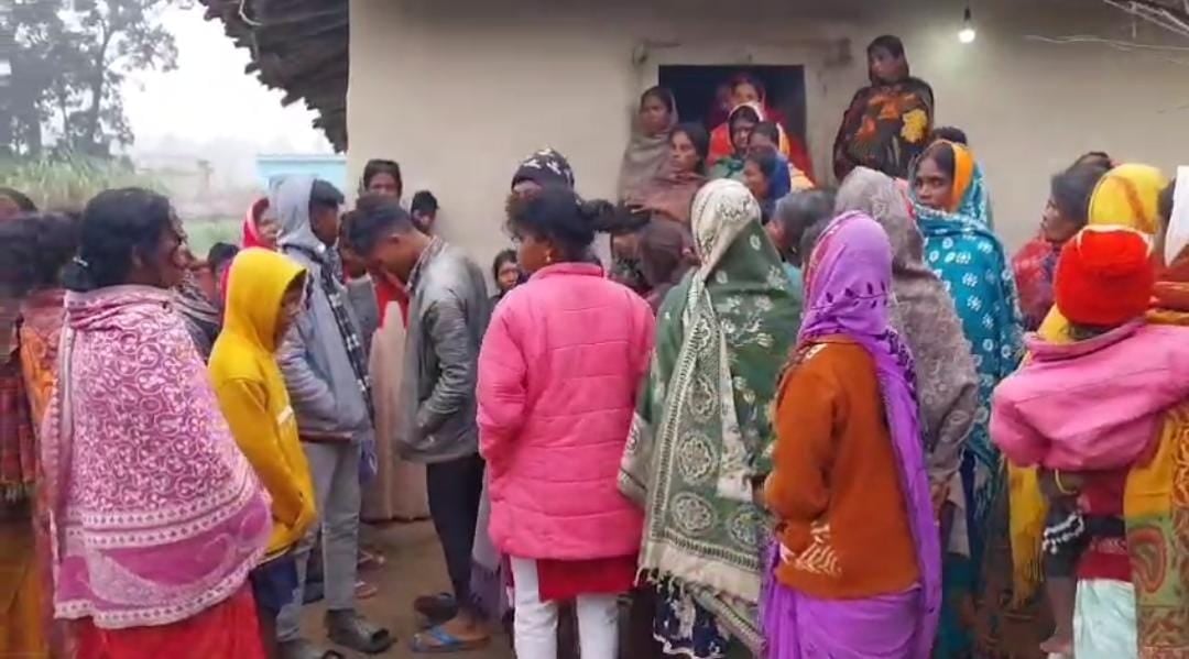 फिर हत्या की वारदात से दहला लातेहार! अपराधियों ने तेजधार हथियार से हमला कर युवक को उतारा मौत के घाट, पढ़ें हत्या की वजह