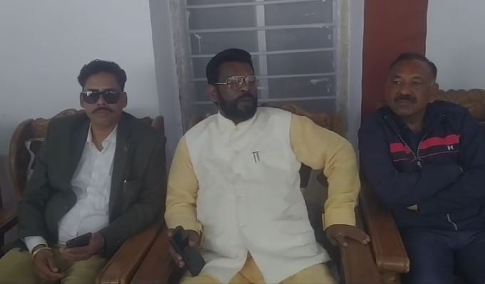 मंत्राी नहीं बनाने से नाराज बैद्यनाथ राम ने समर्थकों के साथ की बैठक, अब मुख्यमंत्री चंपई सोरेन के फैसले का कर रहे