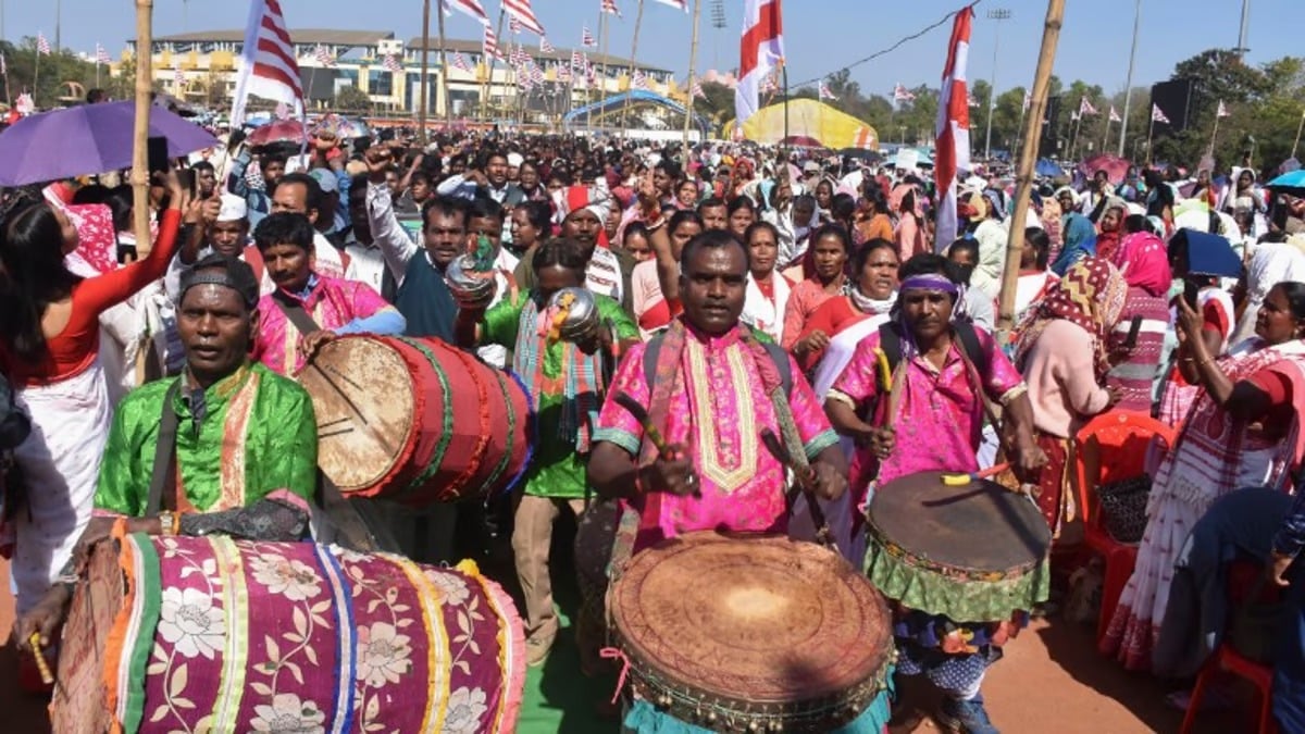 आदिवासी सेना (बंधु तिर्की) और झारखंड पार्टी (एनोस) के कार्यकर्ता और नेता थामेंगे झामुमो का दामन, हेमंत की कुर्बानी व्यर्थ नहीं जाने देने की हुंकार