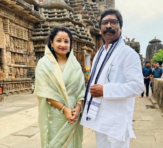 Hement Soren News:- पति हेमंत को लेकर कल्पना फिर हुई भावुक, लिखा-" सिद्धांतो से समझौता नहीं करने के चलते जेल में हैं बंद "