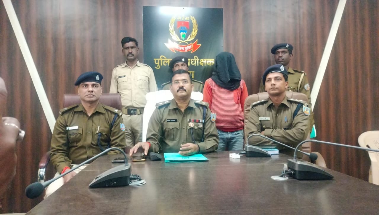 प्रेमिका सात फेरे के लिए बना रही थी दबाव तो प्रेमी ने पत्थर से कूचकर कर दी निर्मम हत्या, हत्यारे गिरफ्तार