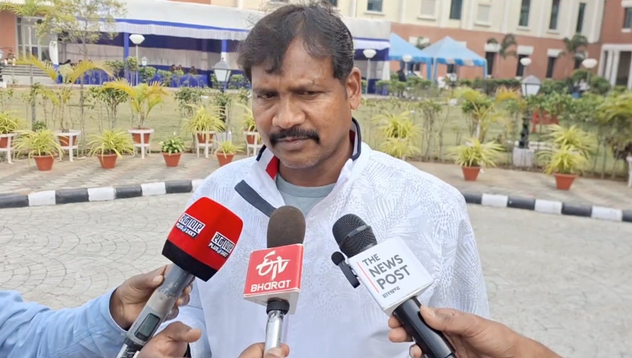 कोल्हान के किले से कांग्रेस का सूपड़ा साफ! गीता कोड़ा के बाद अब पच्छिमी सिंहभूम से इकलौते विधायक सोनाराम सिंकू पर भी भाजपा की नजर