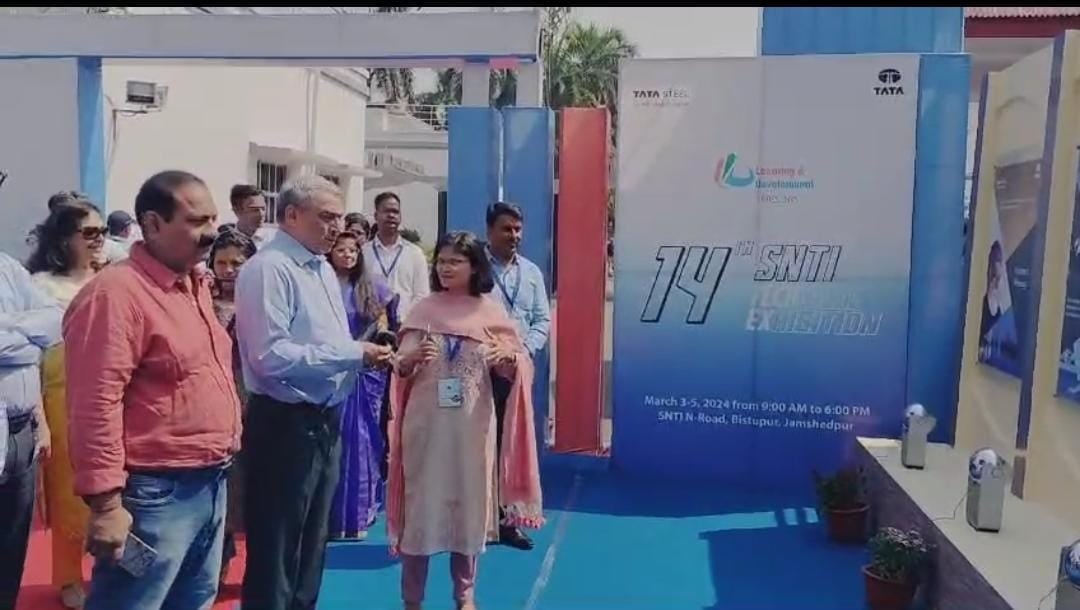 जमशेदपुर: 14वां एसएनटीआई टेक्निकल प्रदर्शनी का आयोजन, टाटा स्टील के एमडी टीवी नरेन्द्रन ने फीता काटकर किया उद्घाटन
