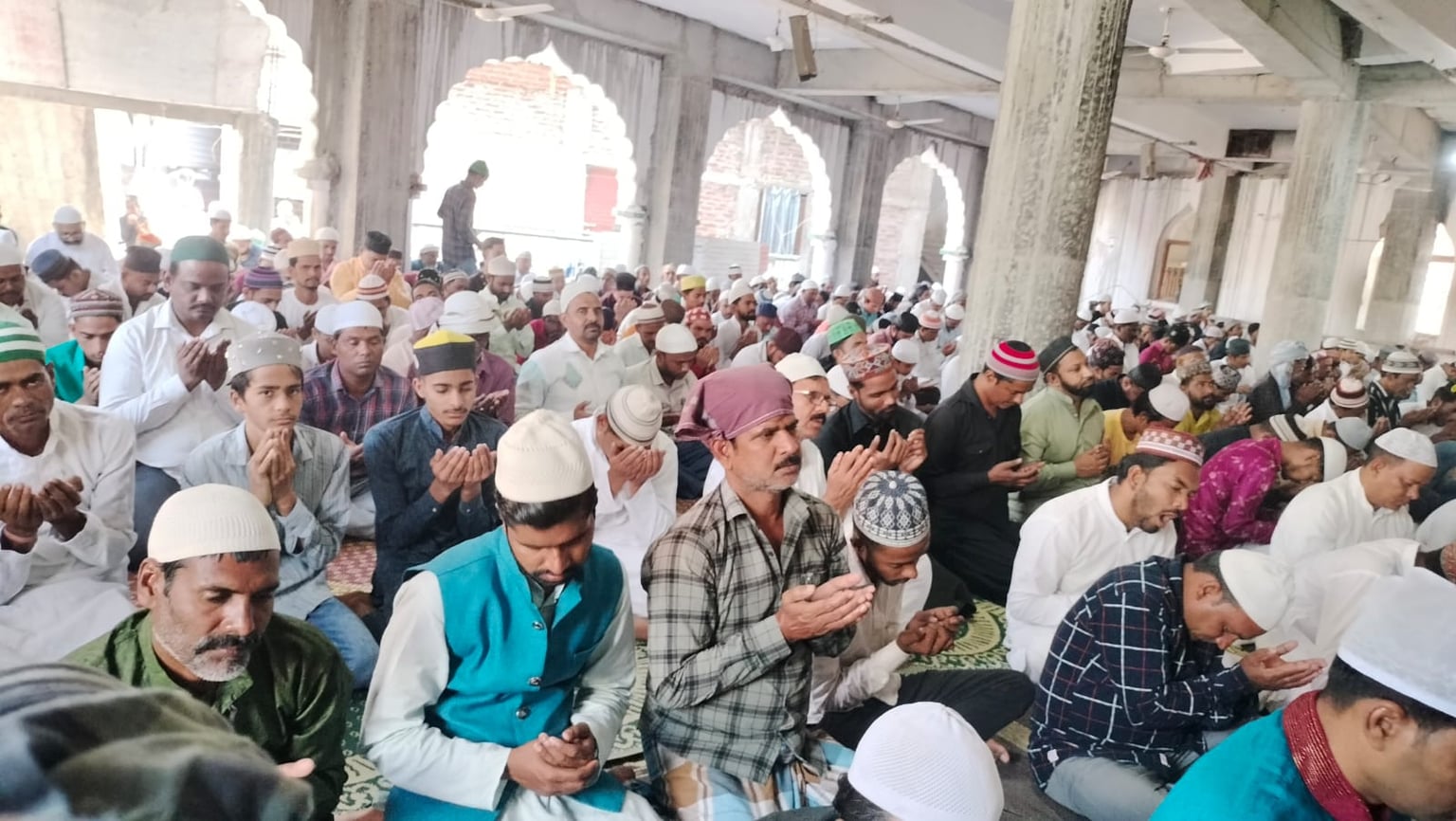 माह -ए-रमजान : अकीदात के साथ अदा की गई पहले जुमे की नमाज़