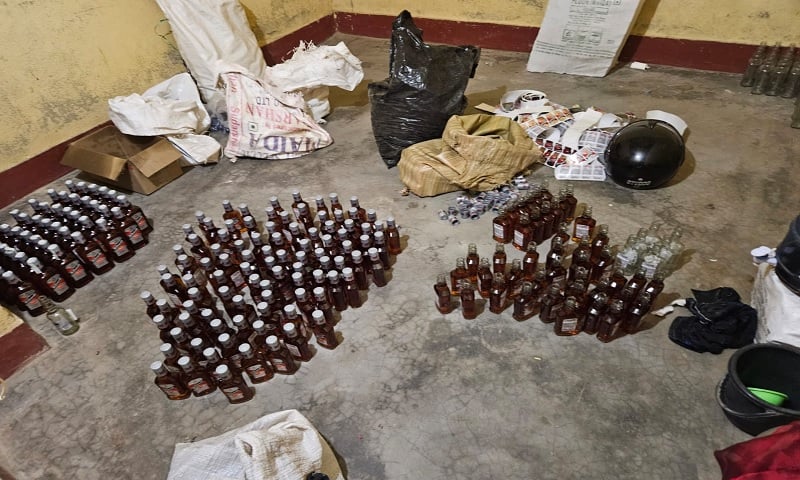रांची में होली से पहले मिनी शराब फैक्ट्री का खुलासा, महंगे दामों में खपाने की थी तैयारी, पुलिस ने एक आरोपी को दबोचा
