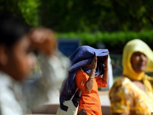 रांची का मौसम हुआ बेईमान ठण्ड-गर्मी की मार से लोग पड़ रहें बीमार