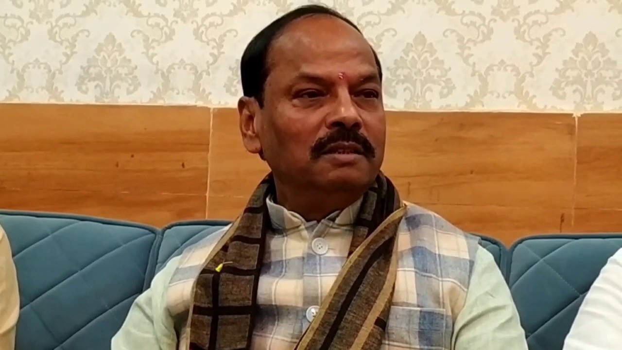 पूर्व सीएम रघुवर दास का बयान- राज्य में लोकतंत्र नहीं परिवार तंत्र का चल रहा शासन