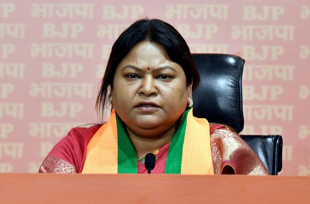 Ranchi News : भाजपा में शामिल विधायक सीता सोरेन का बढ़ा रूतबा !   सरकार ने दी Z श्रेणी की सुरक्षा